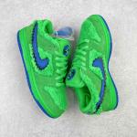 Nike SB Dunk Low x Grateful Dead "Green Bear"
