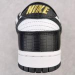 Nike SB Dunk Low x Supreme "Stars Black"