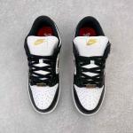 Nike SB Dunk Low x Supreme "Stars Black"