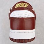 Nike SB Dunk Low x Supreme "Barkroot Brown"