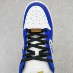 Nike SB Dunk Low x Supreme "Hyper Royal"