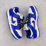Nike SB Dunk Low x Supreme "Hyper Royal"