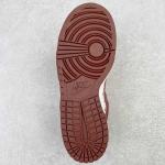 Nike SB Dunk Low x Supreme "Barkroot Brown"