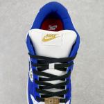 Nike SB Dunk Low x Supreme "Hyper Royal"